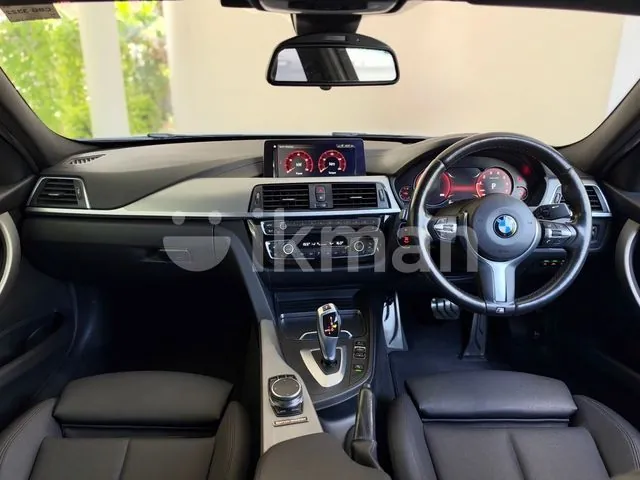 BMW 318I 2019 photo 3