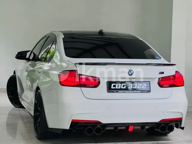 BMW 318I 2019 photo 2