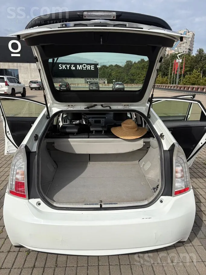 Toyota Prius 2012 photo 4
