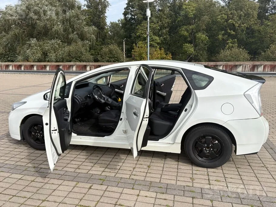Toyota Prius 2012 photo 5