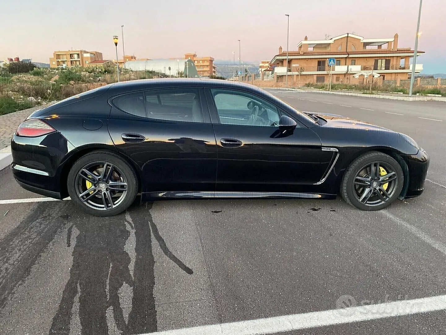 Porsche Panamera 2012 photo 3