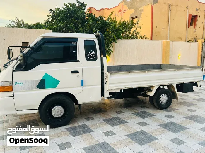 Hyundai H 100 2001 photo 4