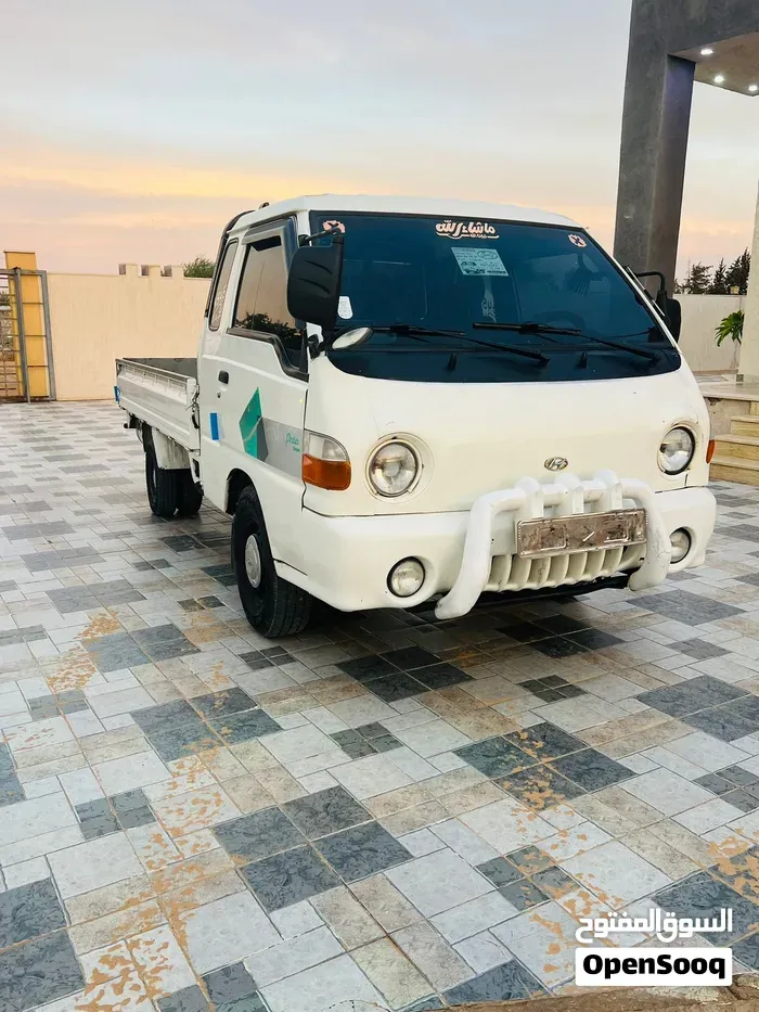 Hyundai H 100