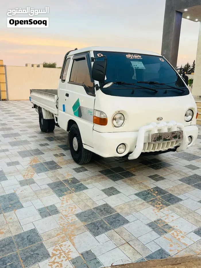 Hyundai H 100 2001 photo 2
