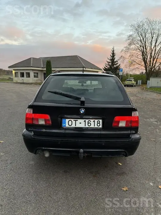 BMW E39 2002 photo 5