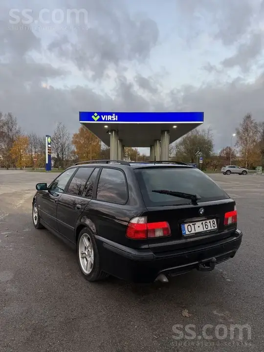 BMW E39 2002 photo 4
