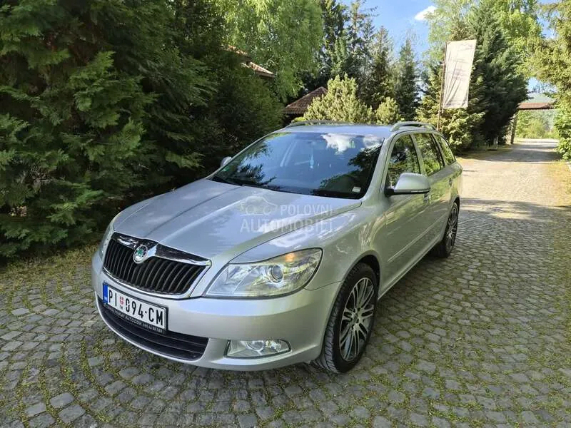 Skoda Octavia 2011 photo 2