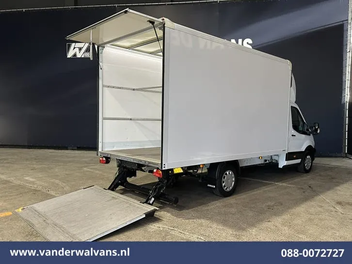 Ford Transit 2023 photo 2