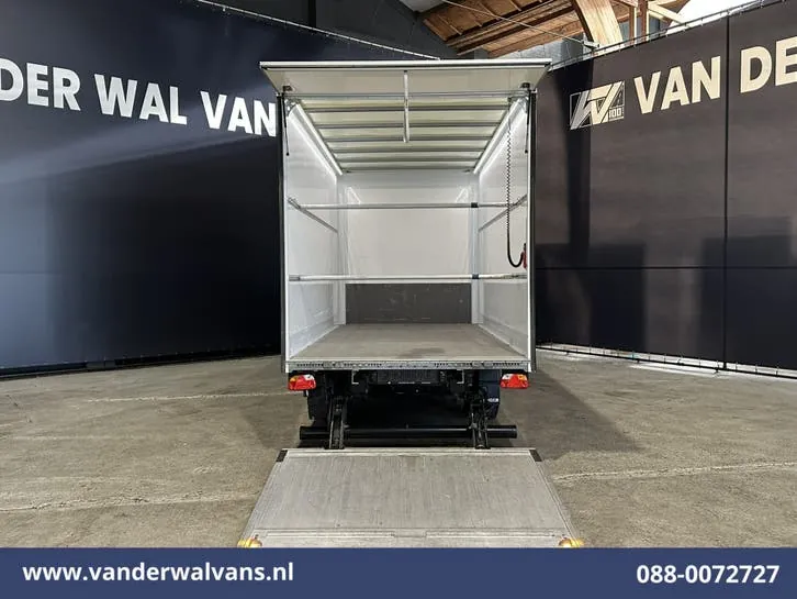 Ford Transit 2023 photo 3