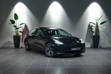 Tesla Model 3 2023 photo 3