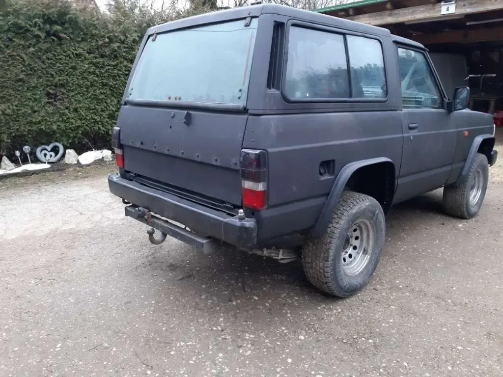 Nissan Patrol 1990 photo 3