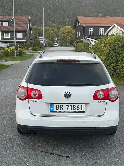 Volkswagen Passat 2009 photo 5