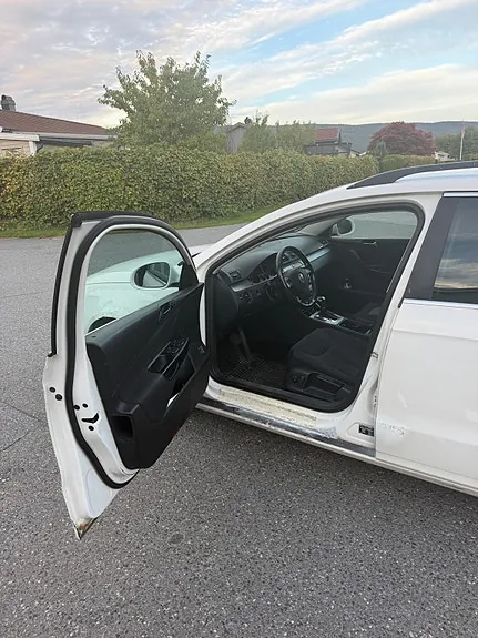 Volkswagen Passat 2009 photo 3