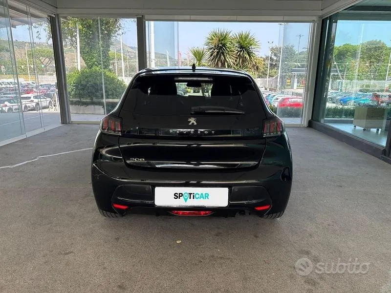 Peugeot 208 2023 photo 4