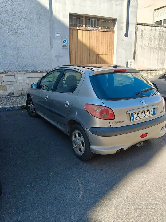 Peugeot 206 2004 photo 2