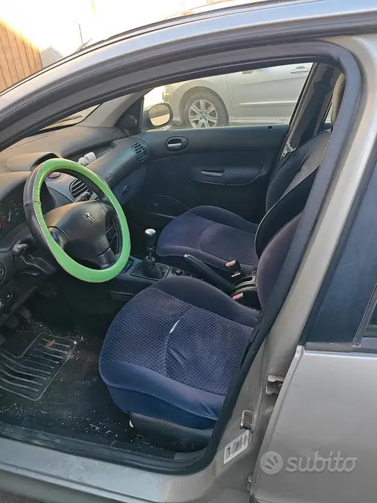 Peugeot 206 2004 photo 4