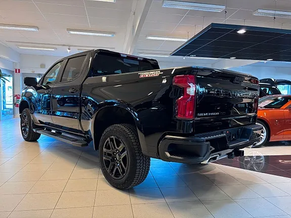 Chevrolet Silverado 1500 2025 photo 2