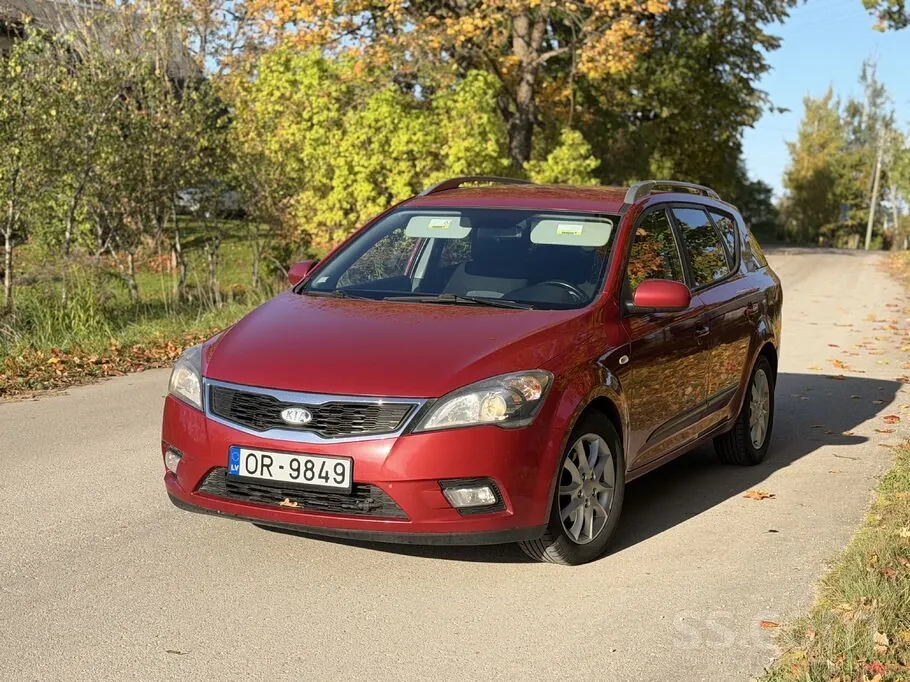 Kia Ceed 2010 photo 2
