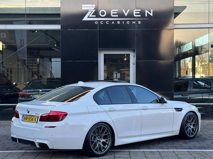 BMW 5 Series 2012 photo 3