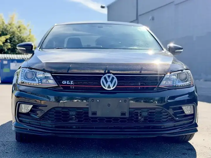 Volkswagen Jetta 2017 photo 2