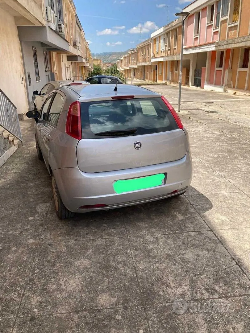 Fiat Grande Punto 2006 photo 4