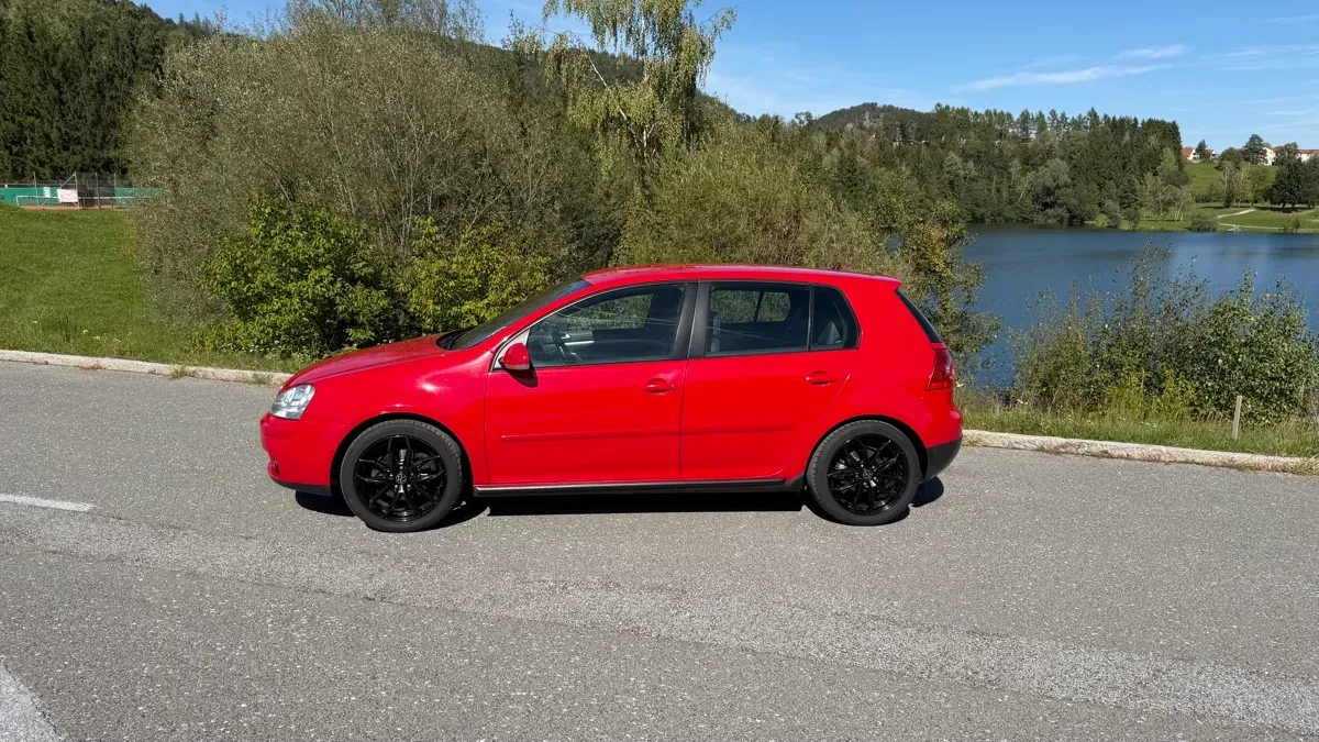 Volkswagen Golf 2005 photo 2