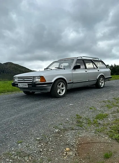 Ford Granada 1984 photo 2