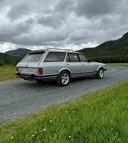 Ford Granada 1984 photo 4
