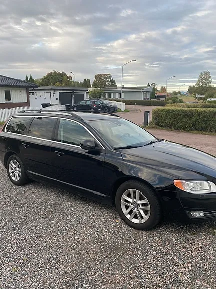 Volvo V70 2014 photo 2