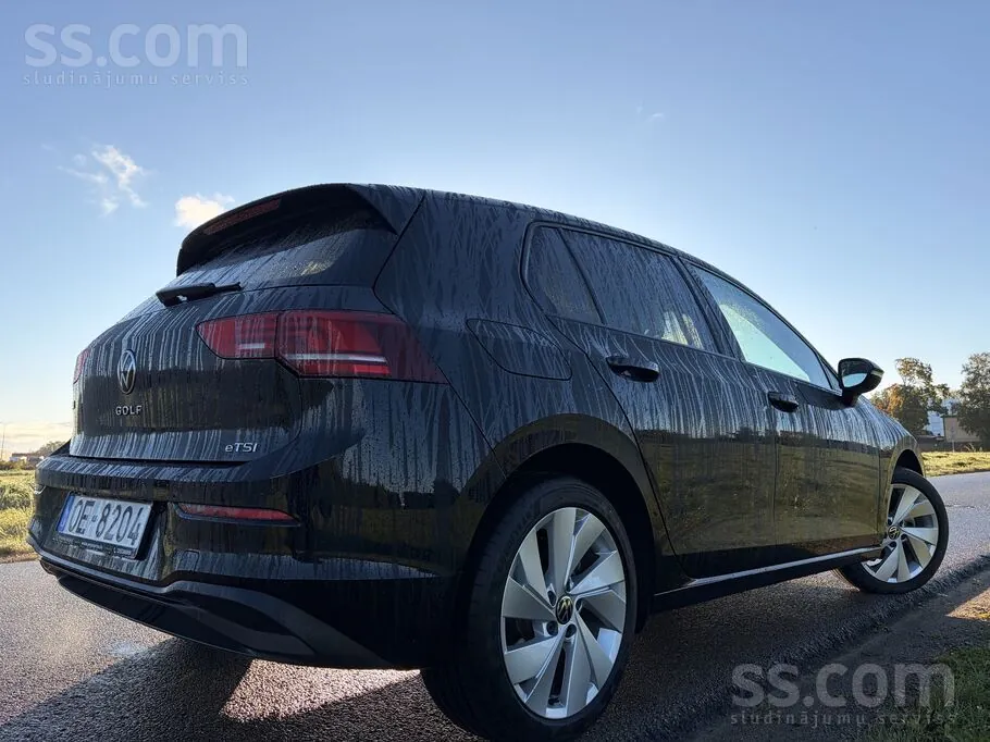 Volkswagen Golf 2025 photo 2