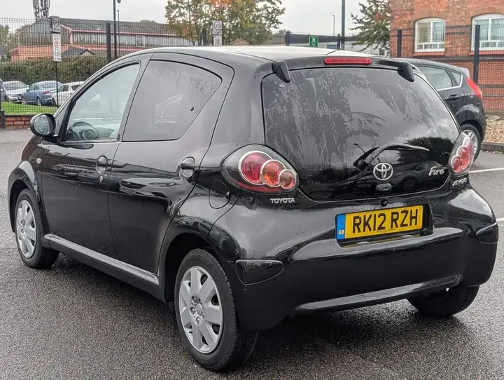 Toyota Aygo 2012 photo 2