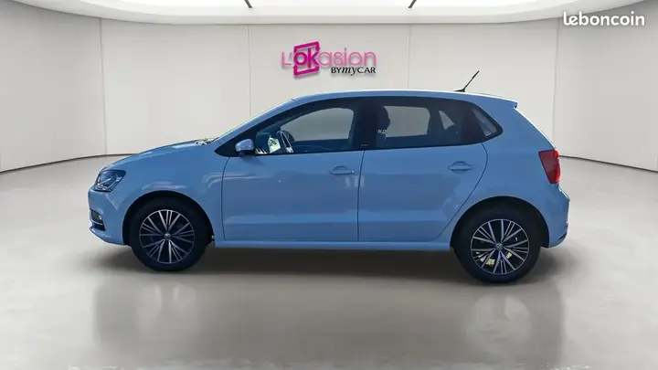 Volkswagen Polo 2017 photo 2