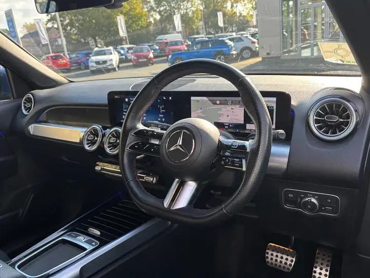 Mercedes-Benz Glb 2025 photo 2