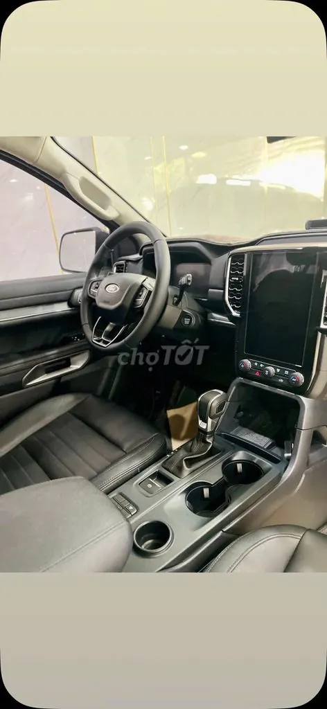 Ford Everest 2024 photo 3