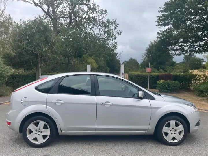 Ford Focus 2009 photo 5