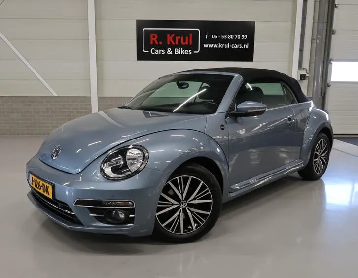 Volkswagen Beetle 2017 photo 2