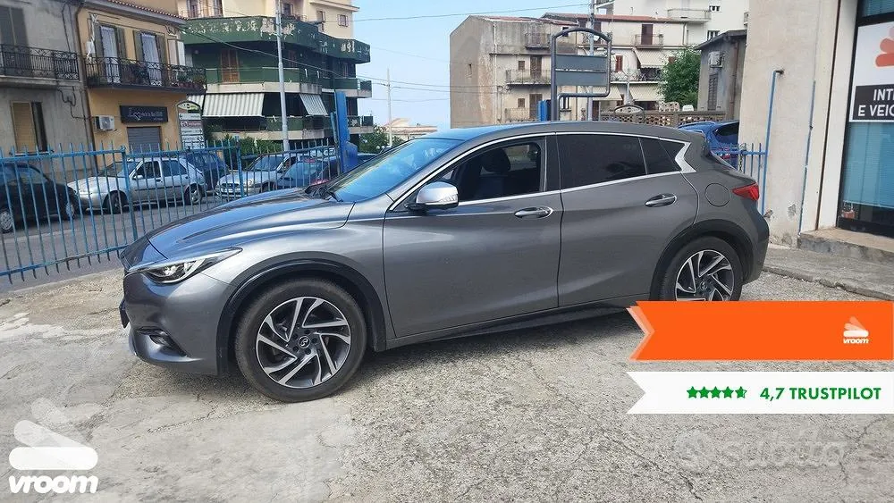 Infiniti Q30 2016 photo 3