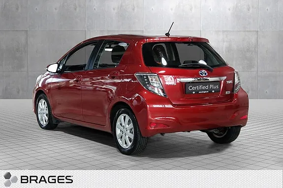 Toyota Yaris 2013 photo 3