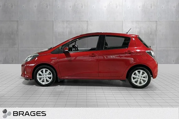 Toyota Yaris 2013 photo 2