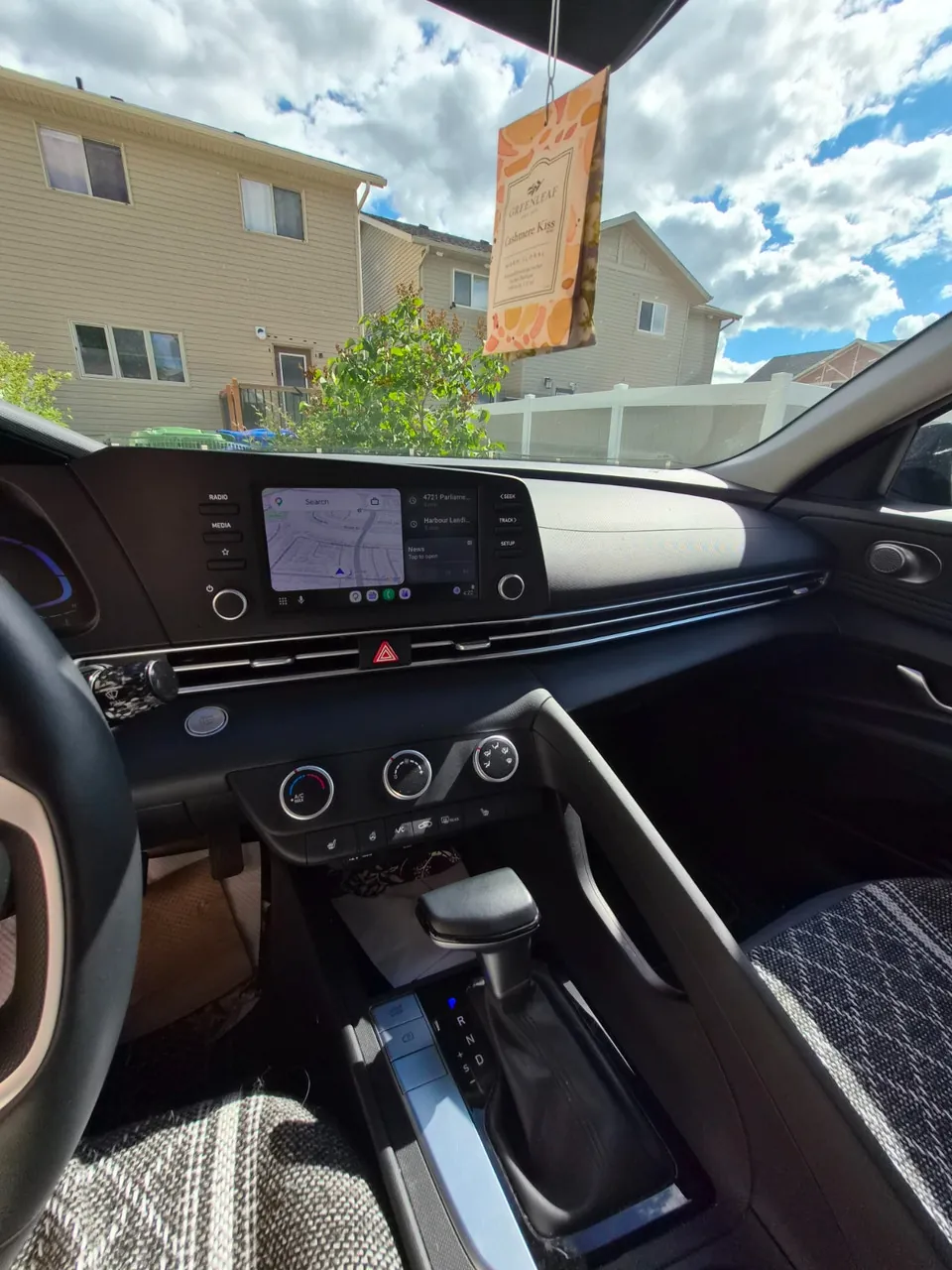 Hyundai Elantra 2025 photo 4