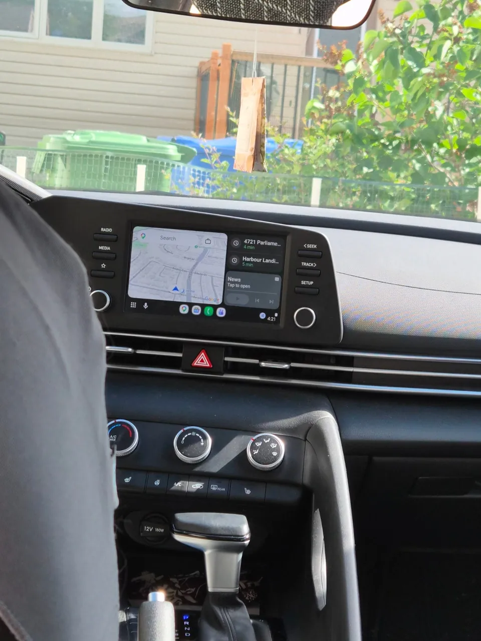 Hyundai Elantra 2025 photo 3