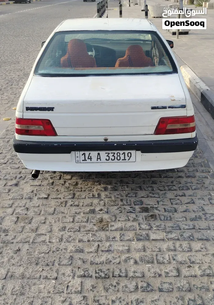 Peugeot 405