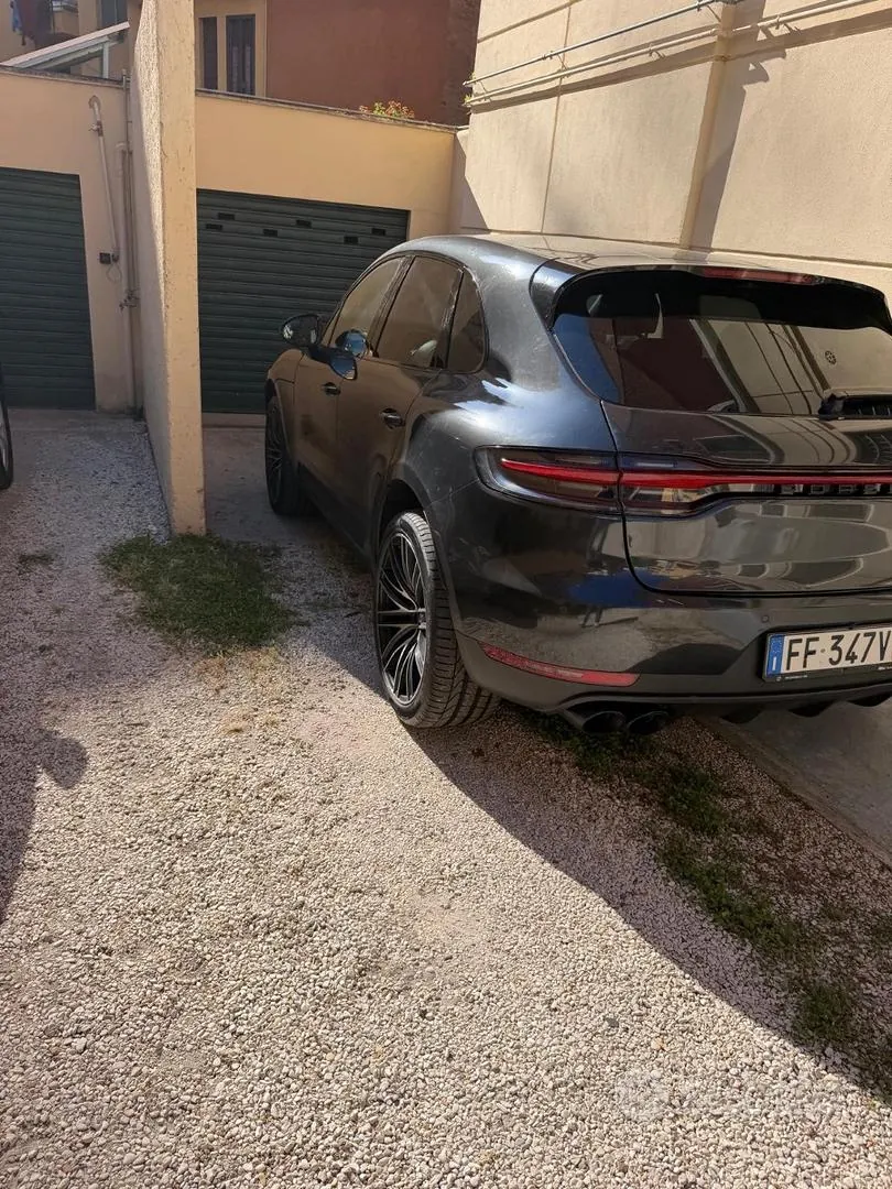 Porsche Macan 2016 photo 2