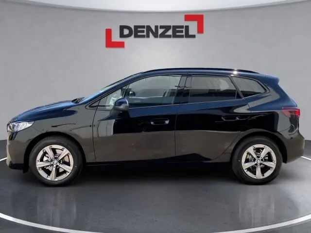 BMW 2 Series photo 2