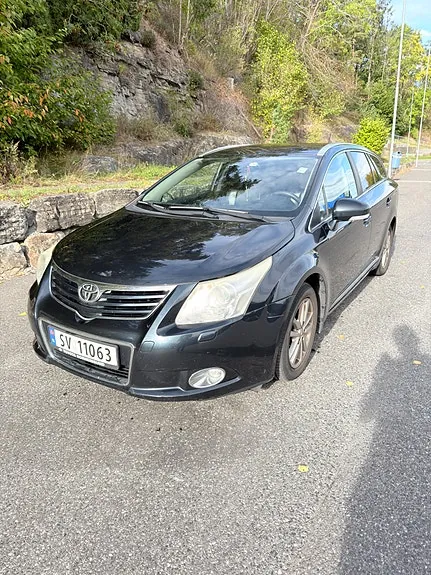 Toyota Avensis 2011 photo 2