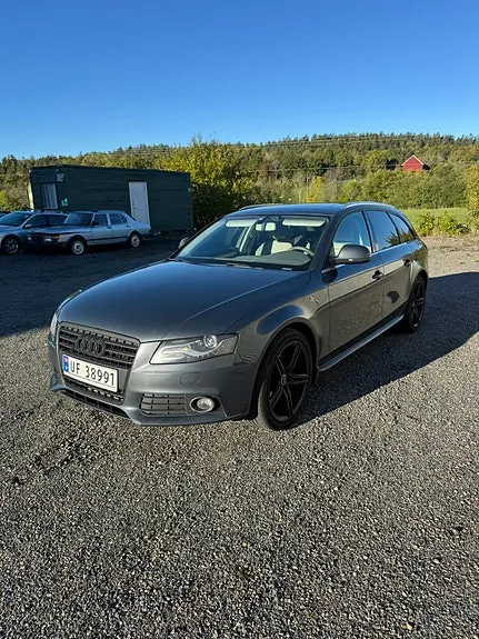 Audi A4 2009 photo 4