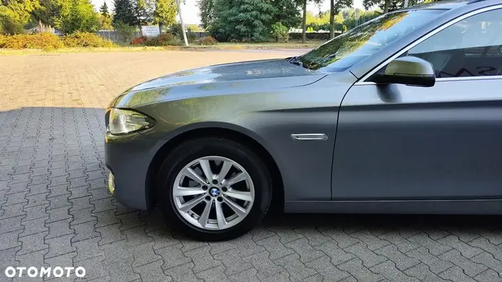 BMW 5 Series 2015 photo 4