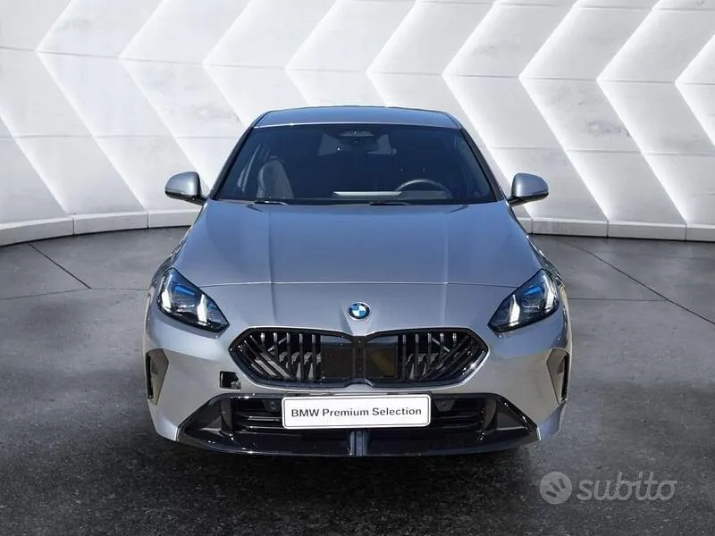 BMW 1 Series 2024 photo 2