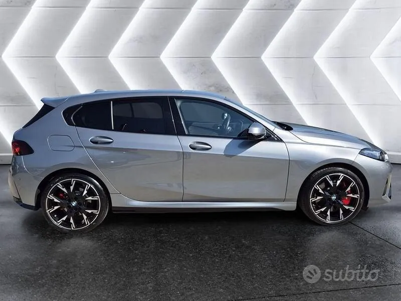 BMW 1 Series 2024 photo 5