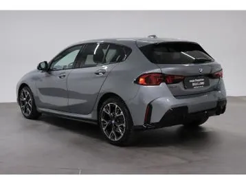 BMW 1 Series 2025 photo 3